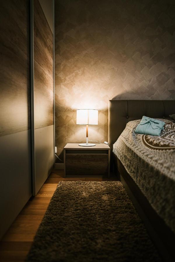 Downtown Premium Apartments Braşov Buitenkant foto