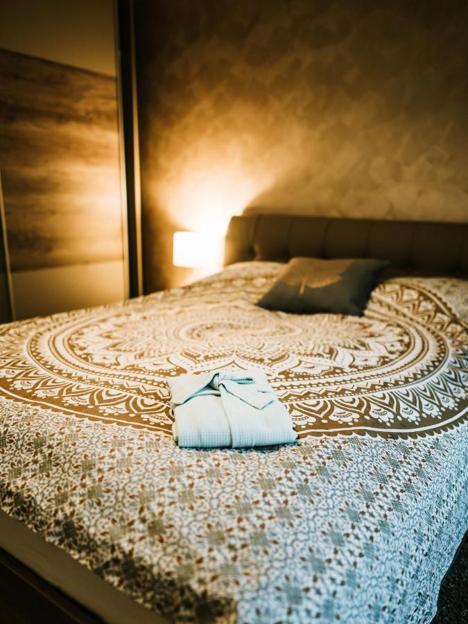 Downtown Premium Apartments Braşov Buitenkant foto