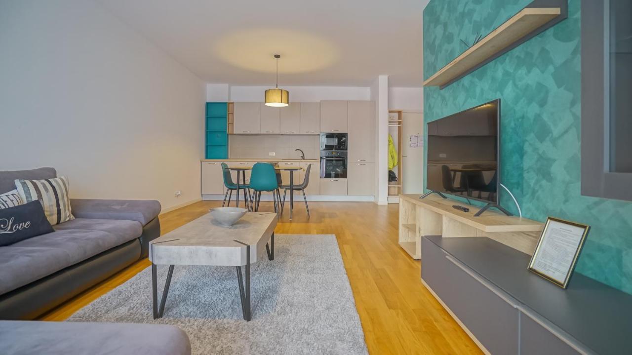 Downtown Premium Apartments Braşov Buitenkant foto