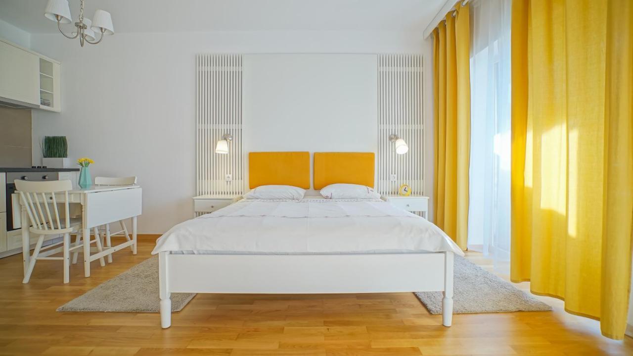Downtown Premium Apartments Braşov Buitenkant foto