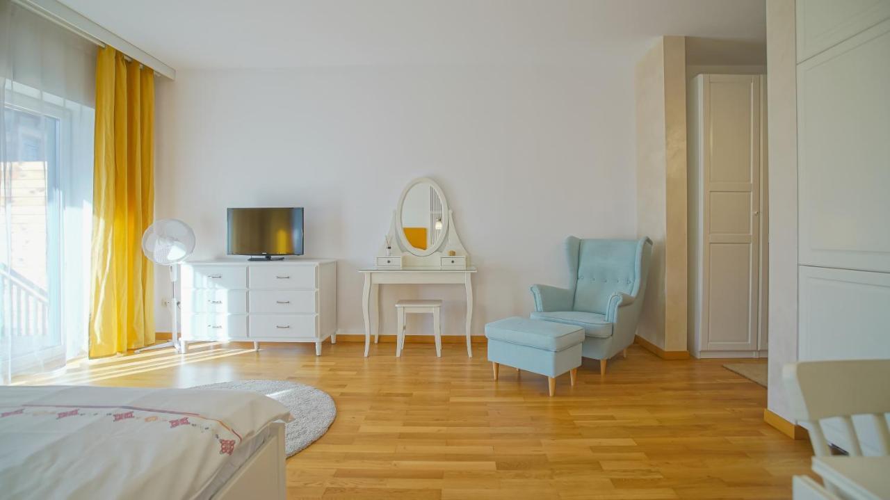 Downtown Premium Apartments Braşov Buitenkant foto