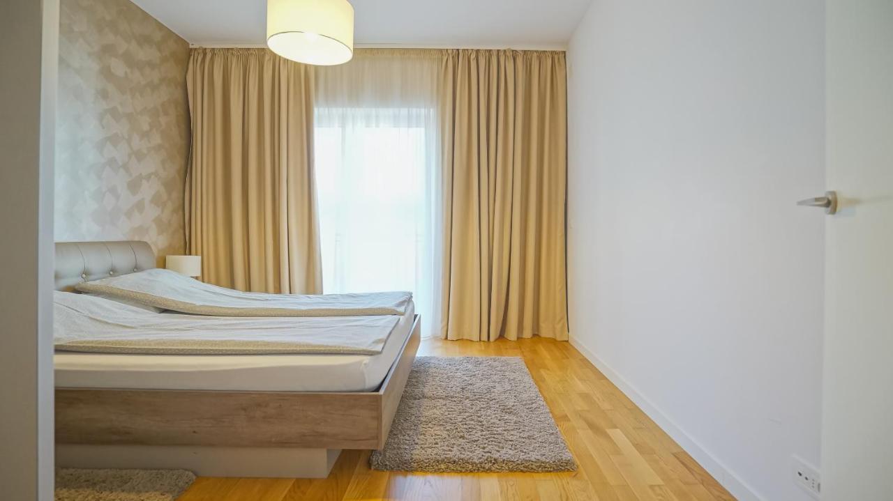Downtown Premium Apartments Braşov Buitenkant foto