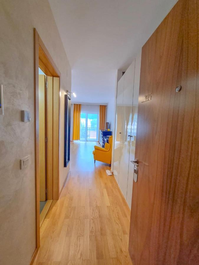Downtown Premium Apartments Braşov Buitenkant foto
