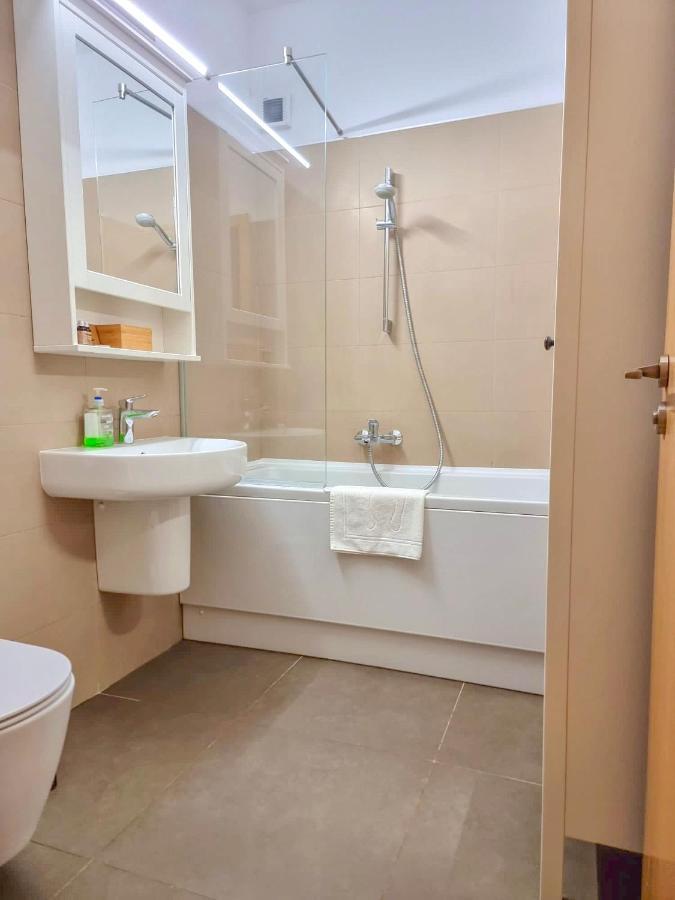 Downtown Premium Apartments Braşov Buitenkant foto